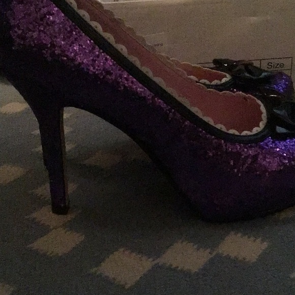 Purple sparkle pumps,size 7, black bow, never worn by “Ten Thirty One” - Picture 2 of 3